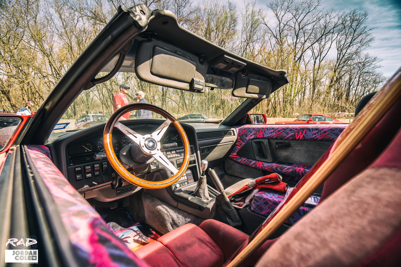 Illustration for article titled The Fastest Way from Dallas to Austin is Craigslist: A Radwood Story